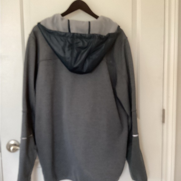 Under Armour Cold gear performance jacket. - Picture 7 of 10